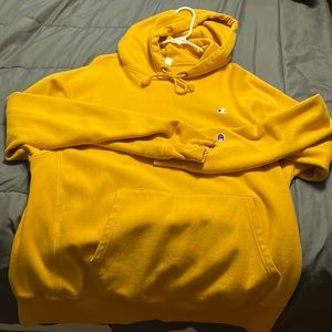 selling this great condition XL champion sweatshirt